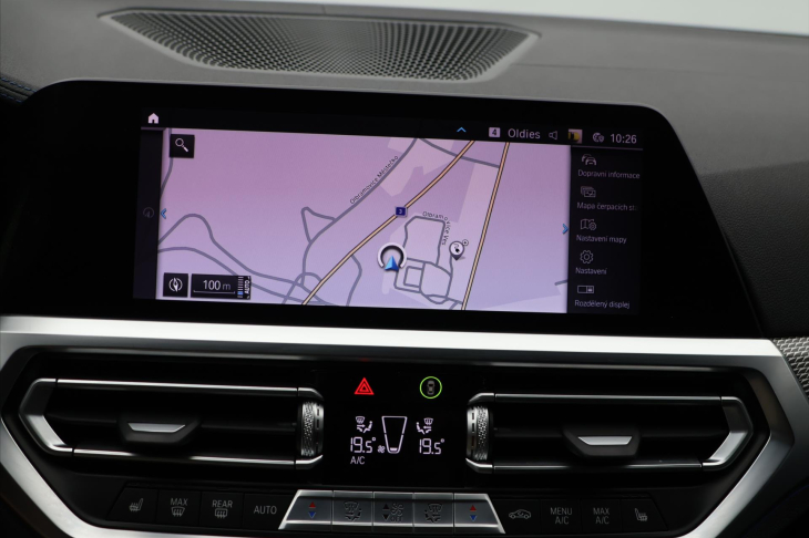 BMW Řada 3 2,0 330e xDrive M-Paket Laser