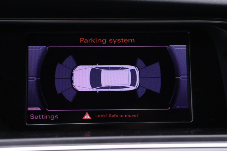 Audi A4 2,0 TDI 105kW Aut. CZ Klima