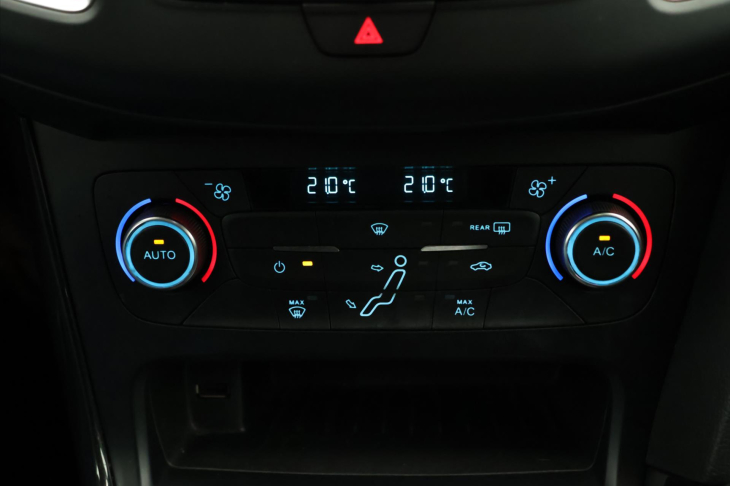 Ford Focus 2,0 TDCi Titanium Aut. CZ Navi