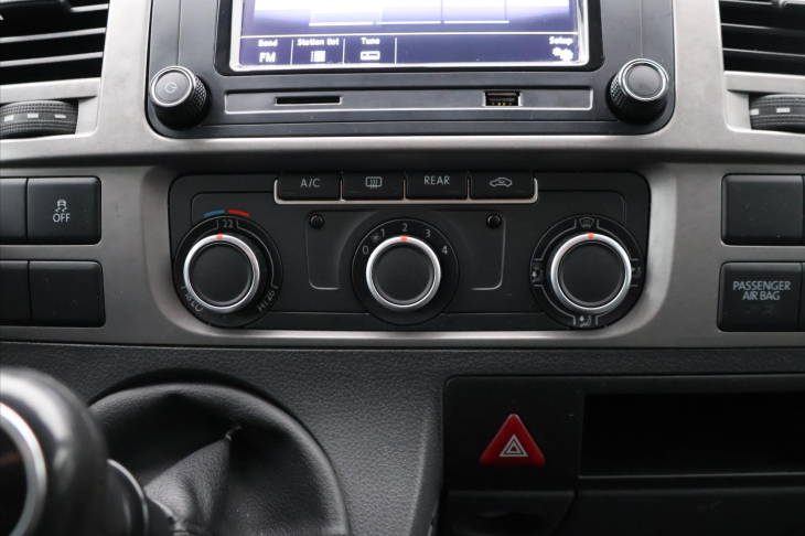 Volkswagen Multivan 2,0 TDI 103KW 7 Míst