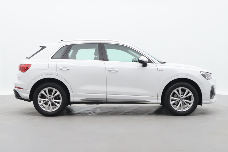 Audi Q3 1,5 35 TFSI S tronic S line CZ