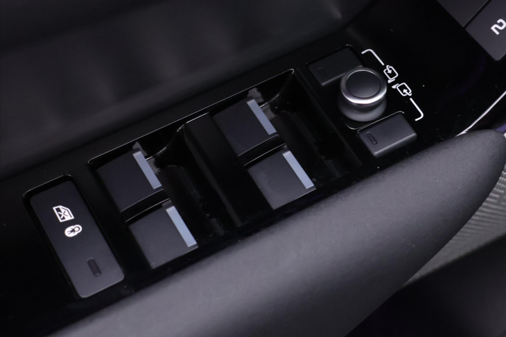 Land Rover Range Rover Velar 3,0 D 221 kW R-Dynamic SE