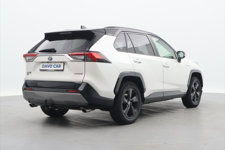 Toyota RAV4 2,5 e-CVT 131kW Selection 4WD CZ