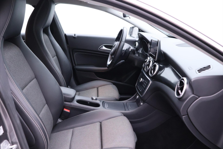 Mercedes-Benz CLA 1,5 180d Automat CZ Tempomat