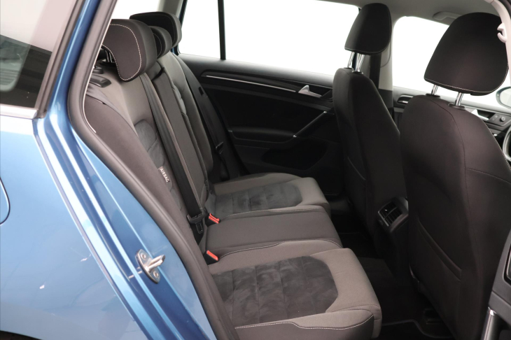 Volkswagen Golf Variant 1,6 TDI 77kW Comfortline CZ