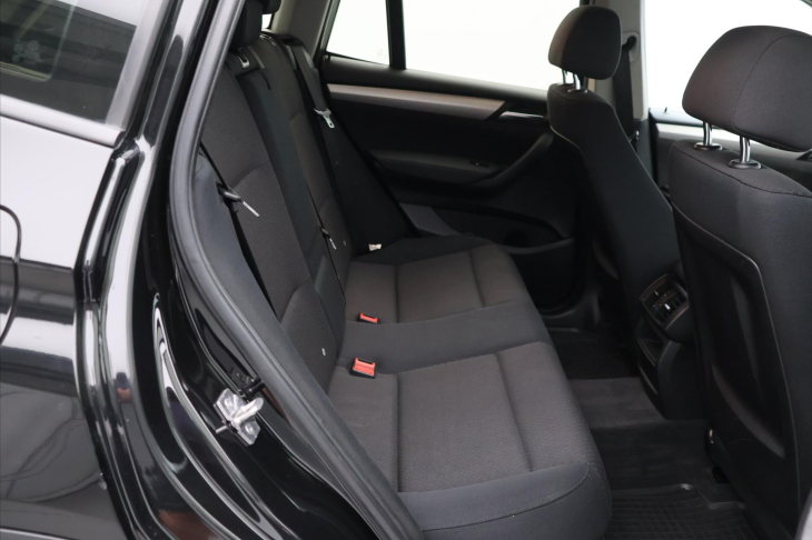 BMW X3 2,0 20d xD 135kW Aut. CZ Tažné