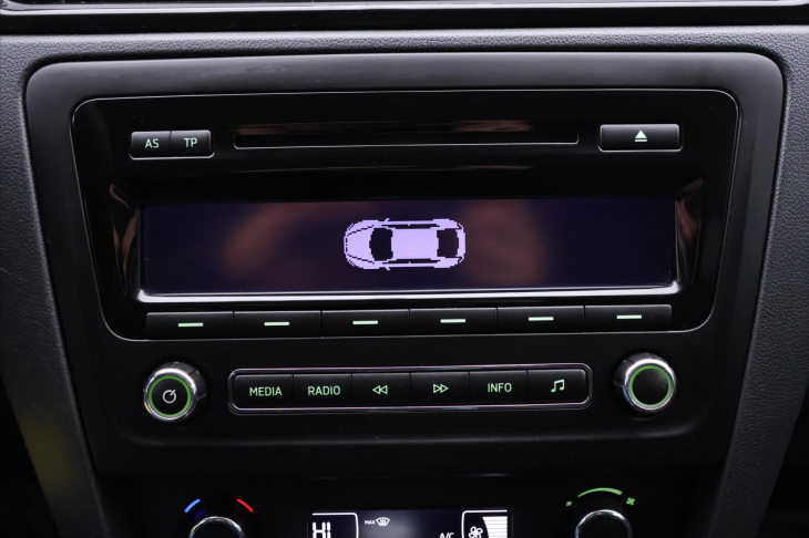 Škoda Rapid 1,4 TSI 90kW DSG Elegance Xenon