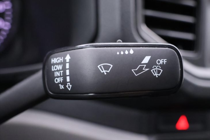 Volkswagen Crafter 2,0 TDI 103kW L2H1 Navigace