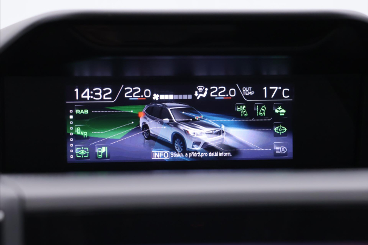 Subaru Forester 2,0 110kW CZ 4x4 Pano DPH