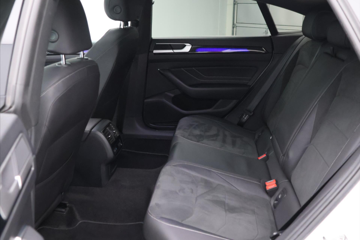 Volkswagen Arteon 2,0 TSI 206kW 4M DSG R-Line CZ DPH
