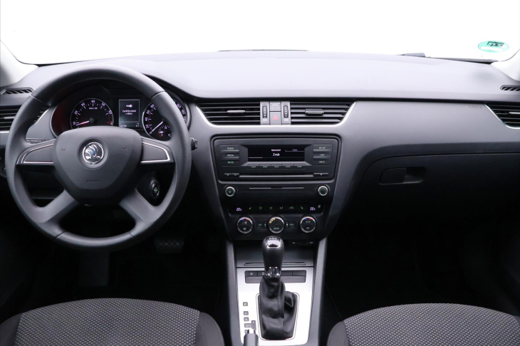 Škoda Octavia 1,4 TSI 103kW DSG Klima Xenon