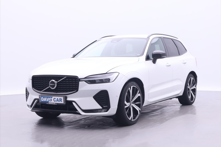 Volvo XC60 2,0 B5 173kW AWD Plus Dark CZ