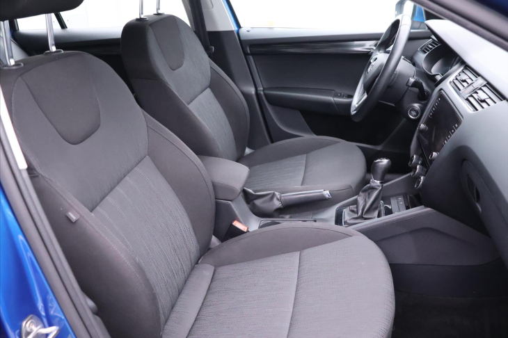 Škoda Octavia 1,6 TDI 85kW Style Tempomat