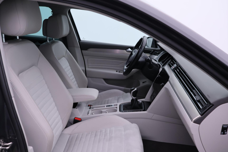 Volkswagen Passat 2,0 TDI CZ Elegance Kůže DPH