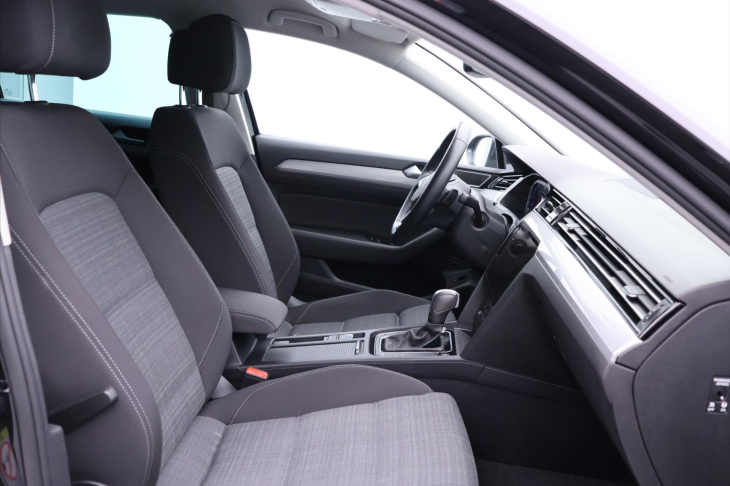 Volkswagen Passat 2,0 TDI 110kW DSG Matrix Virtual