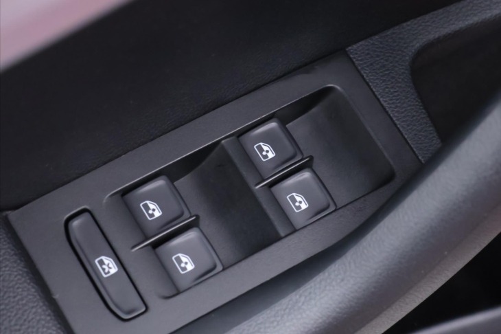 Škoda Octavia 1,0 TSI 85KW FRESH CZ