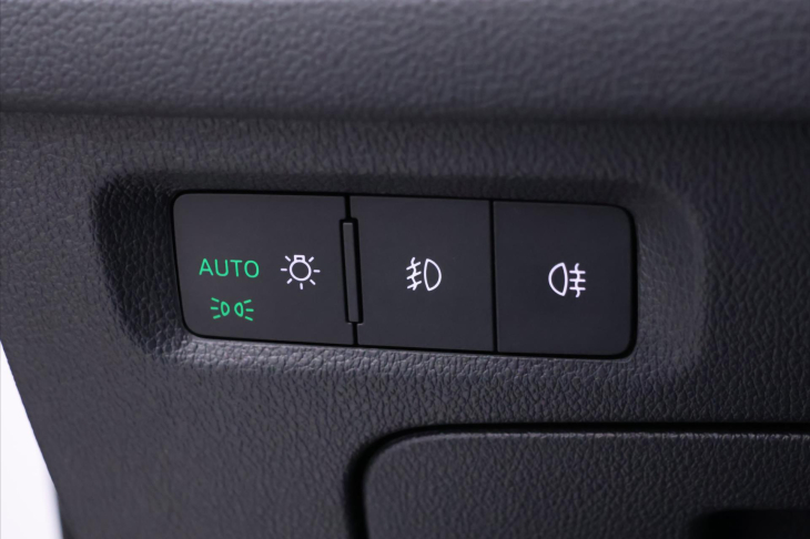 Škoda Octavia 2,0 TDI CZ Ambition LED DPH