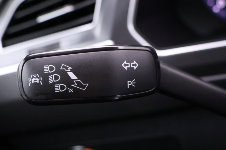 Volkswagen Tiguan 2,0 TDI 140kW DSG R-LINE 4M CZ