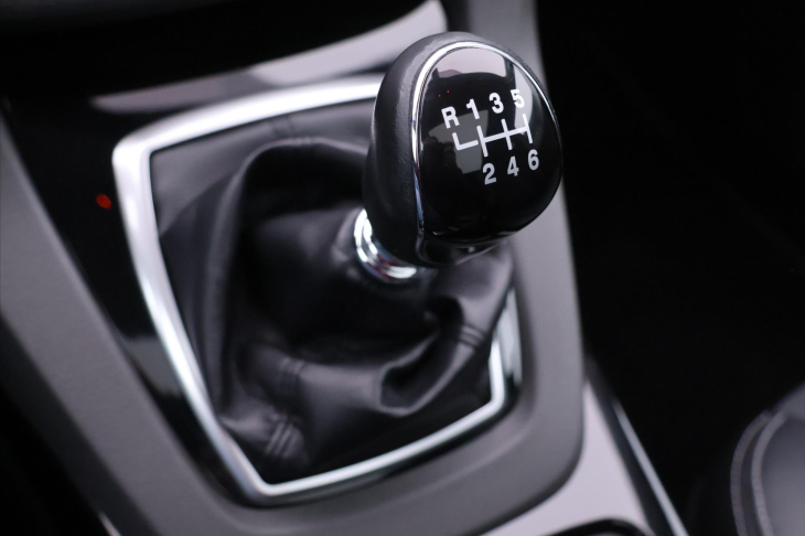 Ford Kuga 2,0 TDCI 103kW AWD Titanium