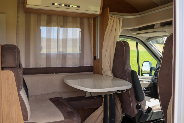CI Caravans International Ostatní 2,0 Ford Horon 65XT L4 125kW
