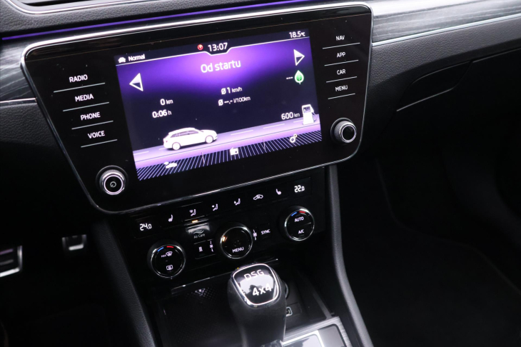 Škoda Superb 2,0 TDI 140kW DSG Style 4x4