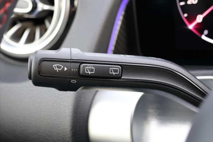 Mercedes-Benz GLB 2,0 200d 4MATIC AMG Premium+