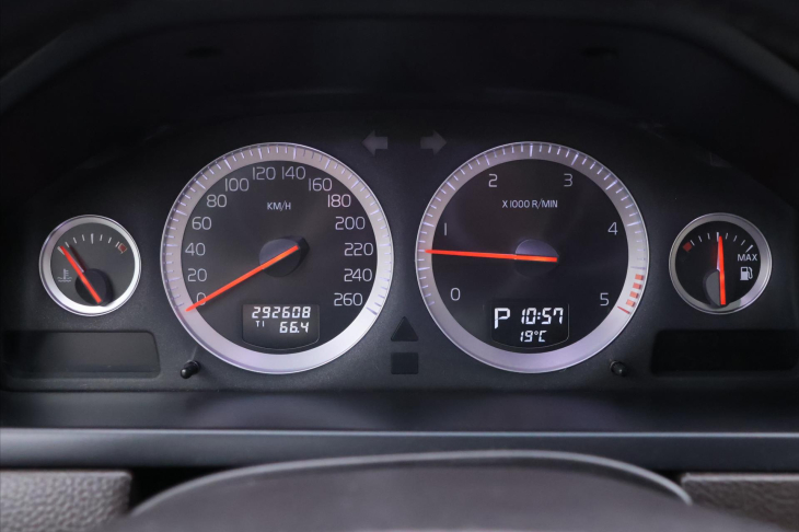 Volvo XC90 2,4 D5 147kW AWD Kinetic