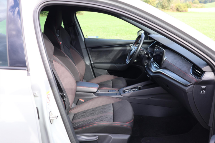 Škoda Octavia 2,0 TSI RS 180kW DSG CZ 1.Maj
