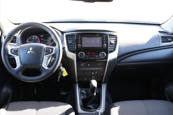 Mitsubishi L200 2,3 DI-D 4WD Intense 1.Maj DPH