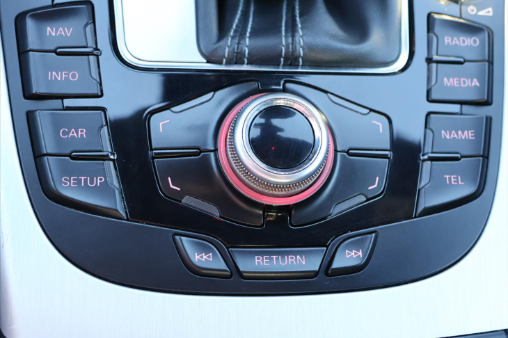 Audi A4 2,0 TDI 130kW Quattro S line