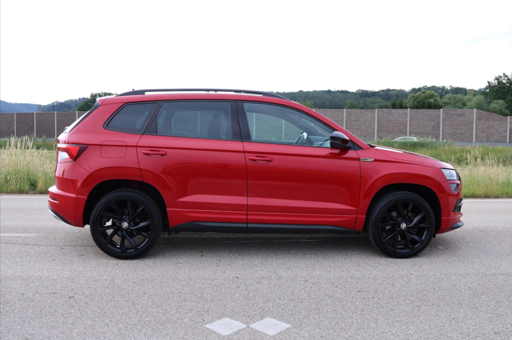 Škoda Karoq 1.5 TSI Sportline Virtual 1.Maj