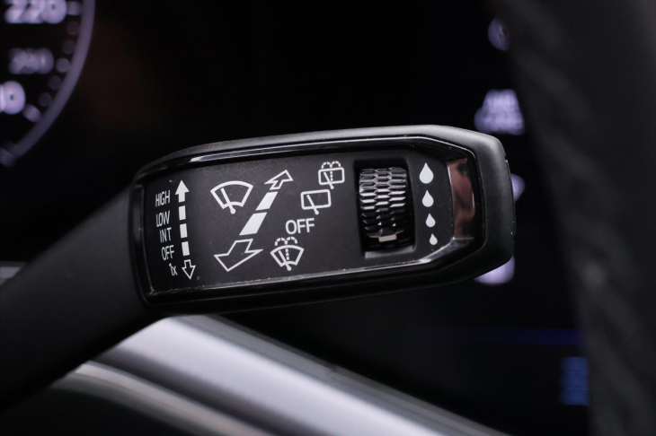 Volkswagen Touareg 3,0 TDI 210kW 4M R-Line DPH