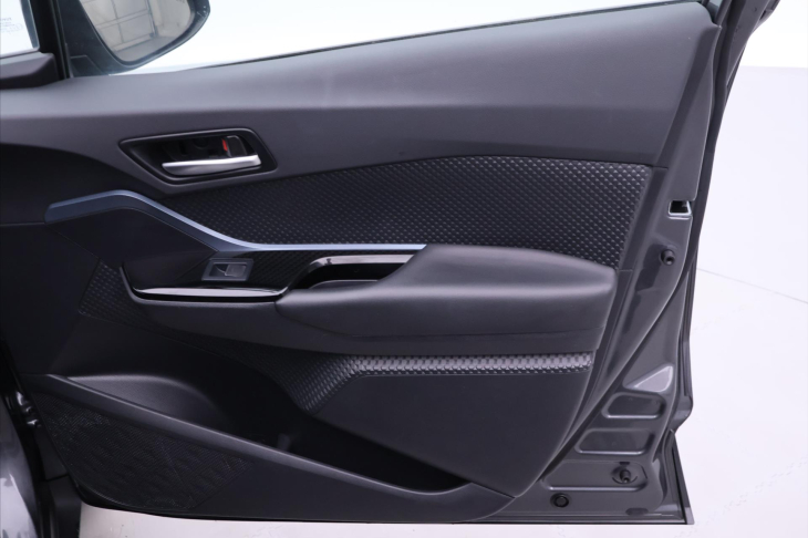 Toyota C-HR 2,0 E-CVT 112kW Executive