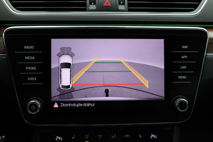 Škoda Superb 2,0 TDI 140kW DSG Scout 4x4 CZ