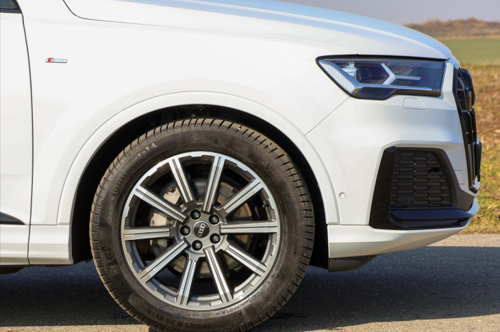 Audi Q7 3,0 TDI quattro tiptronic S line