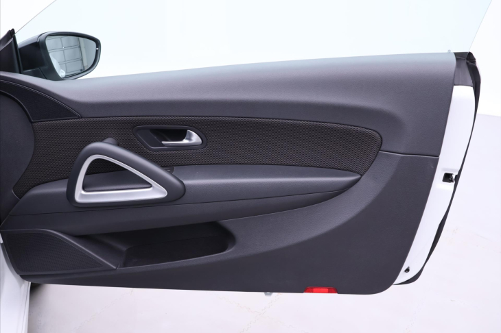 Volkswagen Scirocco 2,0 TDI 110kW DSG R-Line Xenon