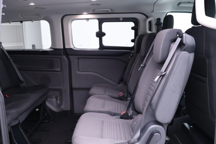 Ford Tourneo Custom 2,0 TDCi 136kW Aut. 8-Míst