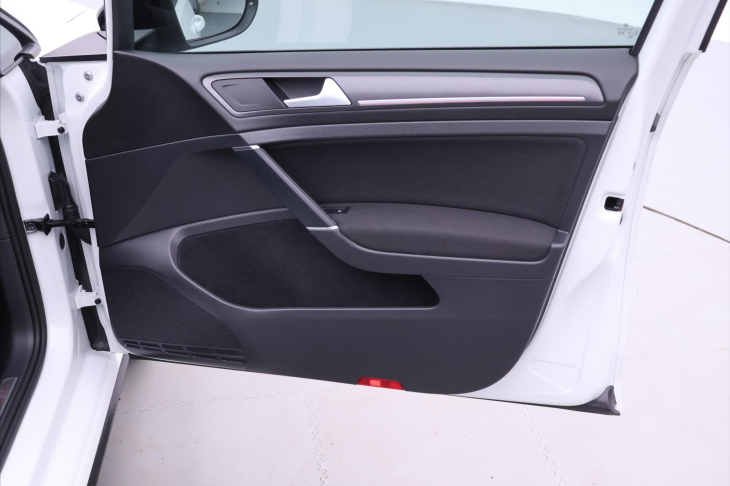 Volkswagen Golf 2,0 TSI GTI Performance DSG