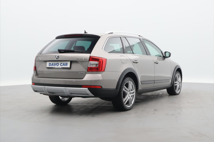 Škoda Octavia 2.0 TDI 135kW DSG Scout Xenon