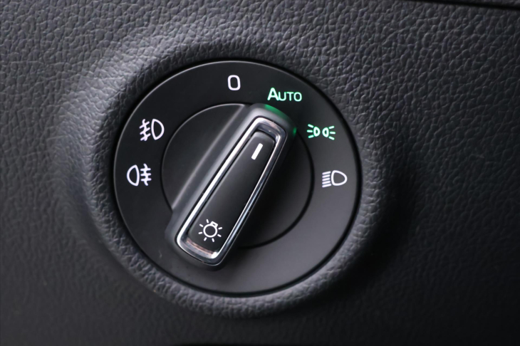 Škoda Superb 2,0 TSI 140kW DSG CZ Style DPH