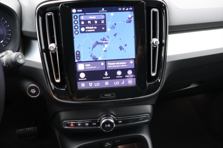 Volvo XC40 2.0 B3 120kW Core DCT CZ DPH