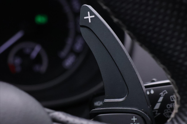 Škoda Octavia 2,0 TDI DSG RS Xenon Panorama