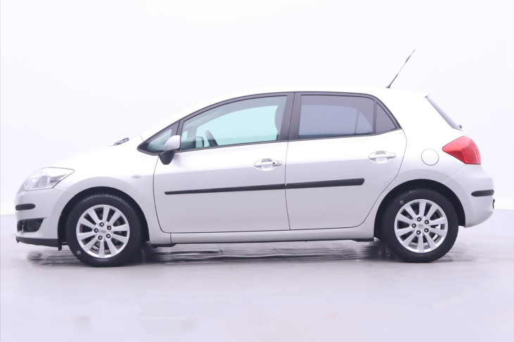 Toyota Auris 2,0 D-4D 93kW Xenon Tažné