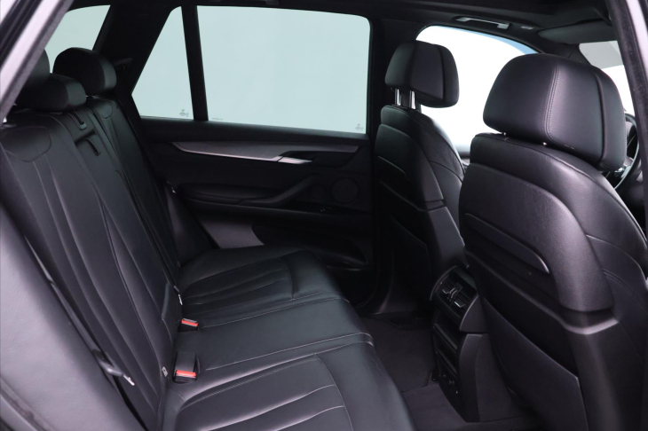 BMW X5 3,0 xDrive40d 230kW CZ