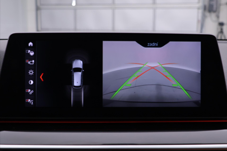 BMW Řada 5 2,0 520da 120kW Sportline
