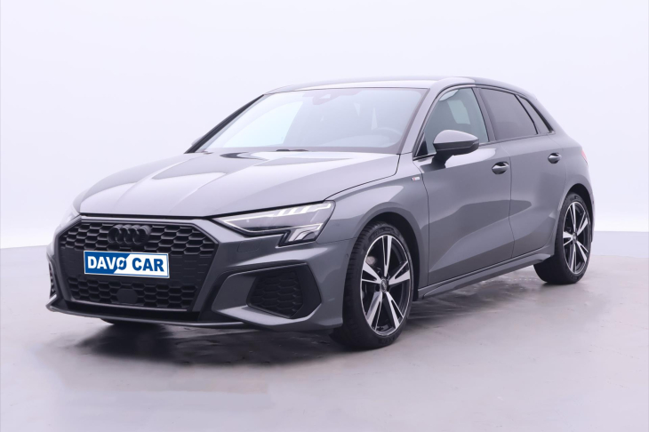 Audi A3 1,5 TSI 110kW S-LINE LED CZ