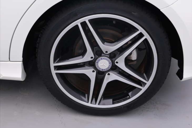 Mercedes-Benz Třídy A 1,6 200i Aut. AMG Prestige