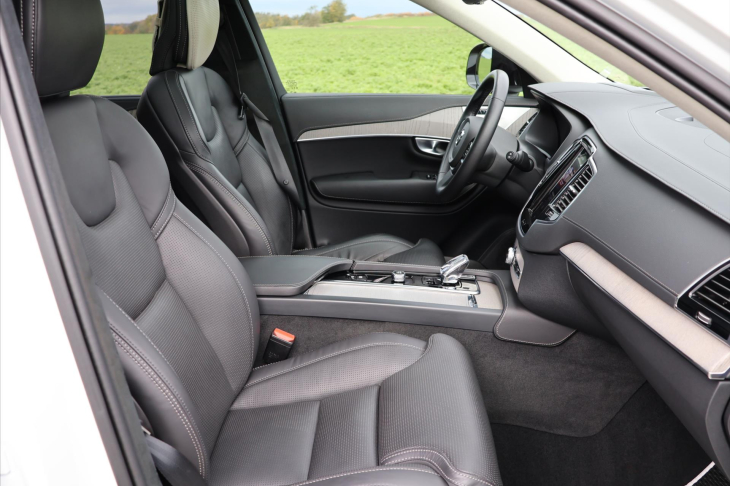 Volvo XC90 2,0 228kW T8 AWD Ultimate Bright
