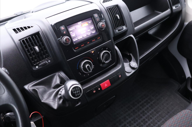 Peugeot Boxer 2,2 BlueHDI 121 kW L4H2 CZ