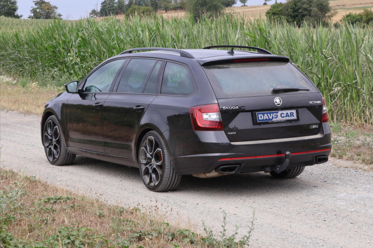 Škoda Octavia 2,0 TDI RS 4x4 DSG Virtual LED